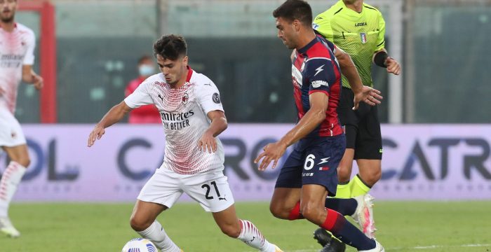 nhan dinh AC Milan vs Crotone